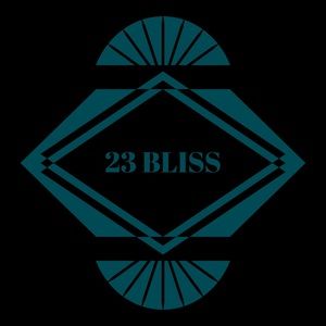 Meet your Posher, Ebony